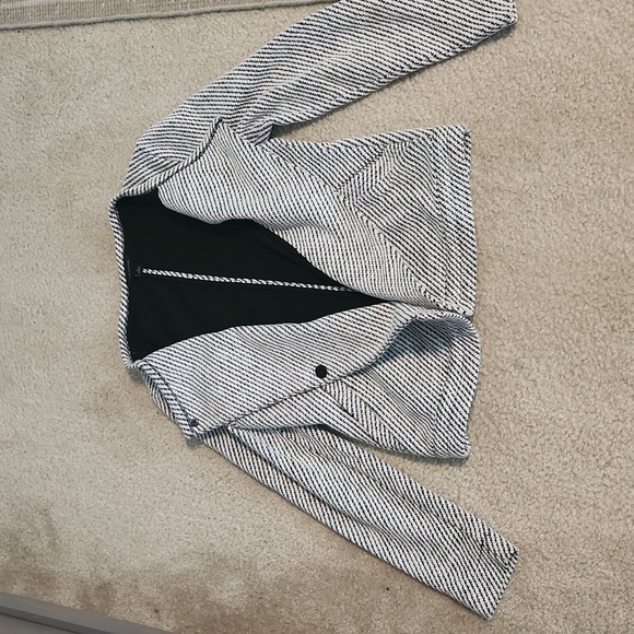 Ann Taylor black and white blazer - Picture 2 of 2
